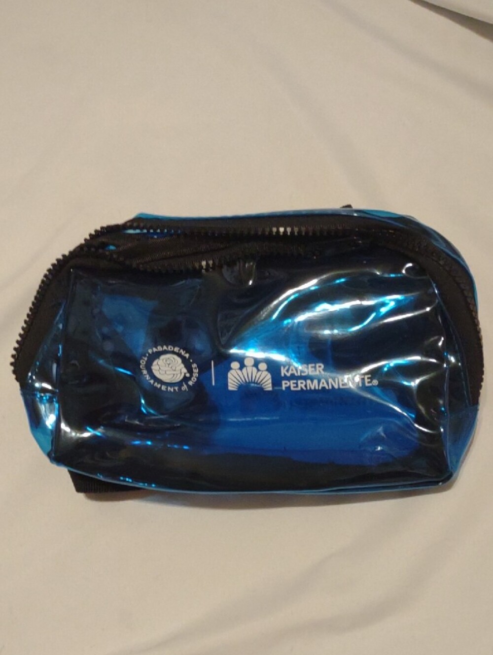 Pasadena Tournament of Roses and Kaiser Permanente Translucent Pouch - Picture 3 of 3